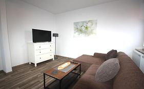 Moderne Ferienwohnung mit Terrasse&Garten Möwennest III